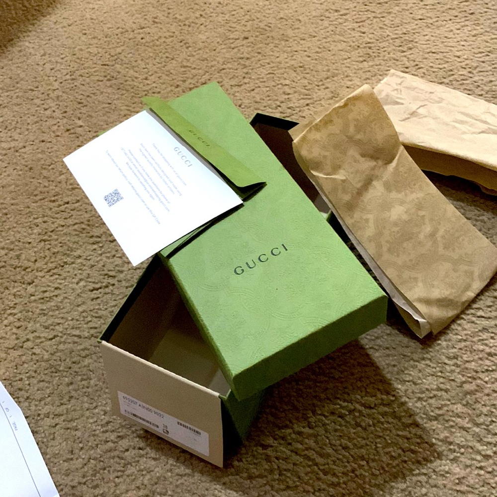 Gucci empty box good condition